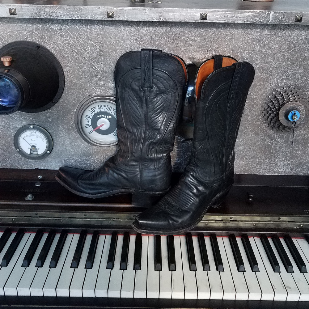 1883 By LUCCHESE BOOTS